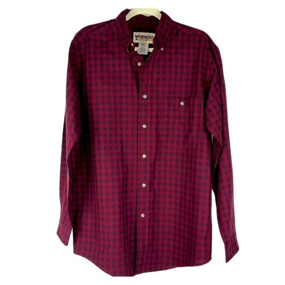 Wrangler Other - Wrangler Rugged Wear button down shirt Sz M